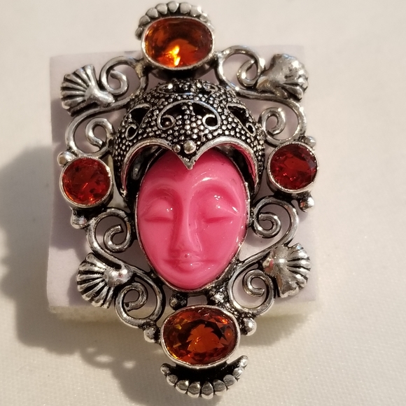 *Vintage Red Goddess, Garnet Silver Ring - Picture 4 of 7